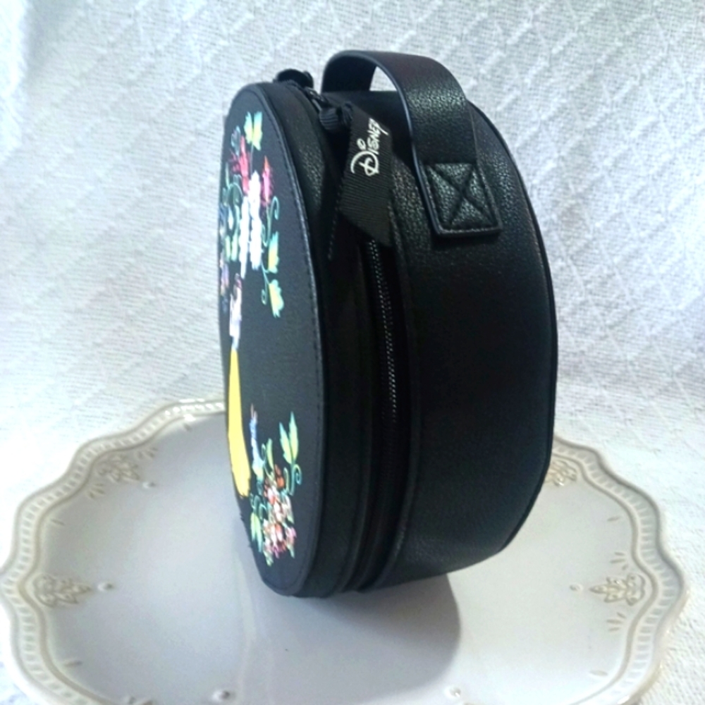 Vera Bradley × Disney 100 Snow White Whimsy Cosmetic Case - Picture 5 of 16